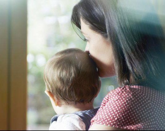 Chưa ly hôn mà có con với người khác, có vi phạm pháp luật ?