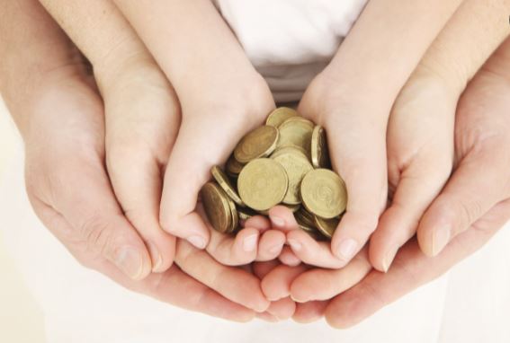 Con có được yêu cầu chia tài sản khi cha mẹ ly hôn không ?