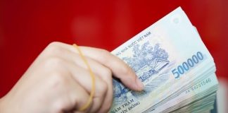 Thu nhập bao nhiêu thì giành được quyền nuôi con khi ly hôn ?