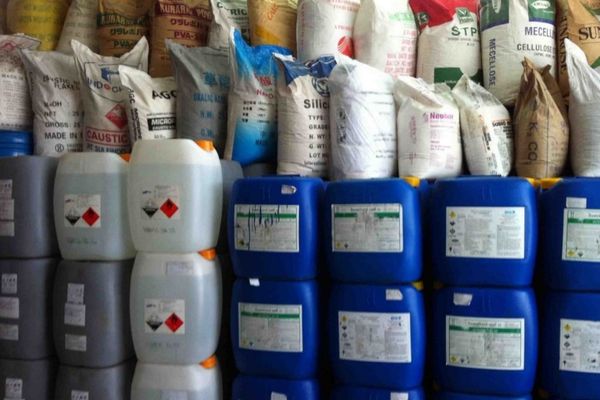 Tội sản xuất, tàng trữ, vận chuyển, sử dụng hoặc mua bán trái phép chất cháy, chất độc