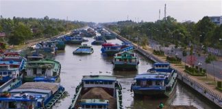 Tội vi phạm quy định về điều khiển phương tiện giao thông đường thủy