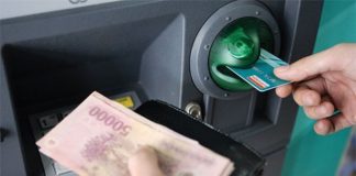 chuyển lương chồng vào tài khoản của vợ